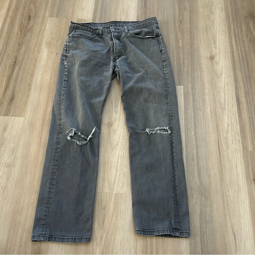 Levi's Men's Relaxed Fit Gray Jeans